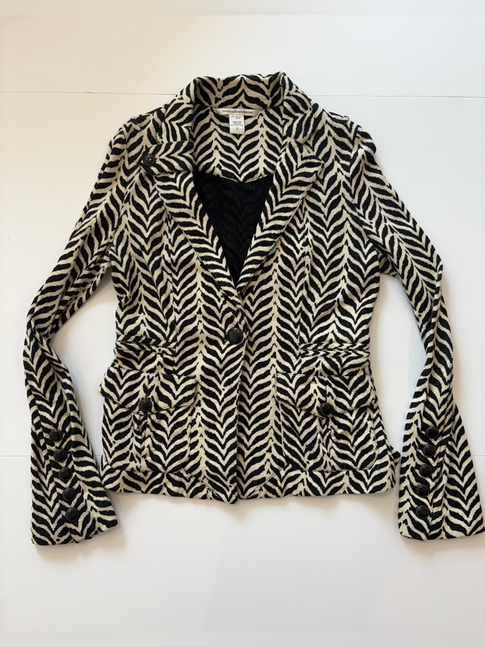 Diane Von Furstenberg Black & White Zigzag Pattern Blazer 12